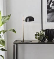 Markslöjd POSE Bordslampa Svart/Mässing - Klassisk lampa | Online hos Northmans.se